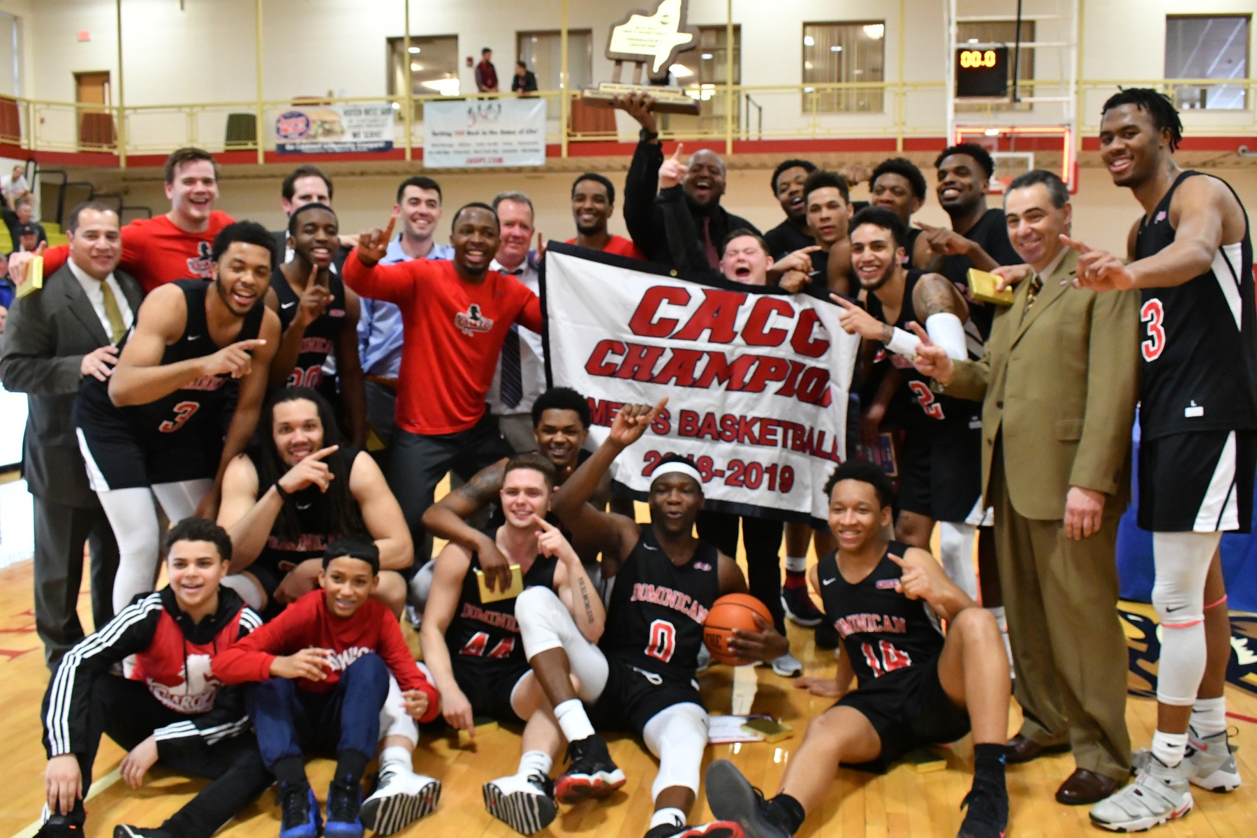 CHARGERS WIN CACC MEN'S BASKETBALL CHAMPIONSHIP