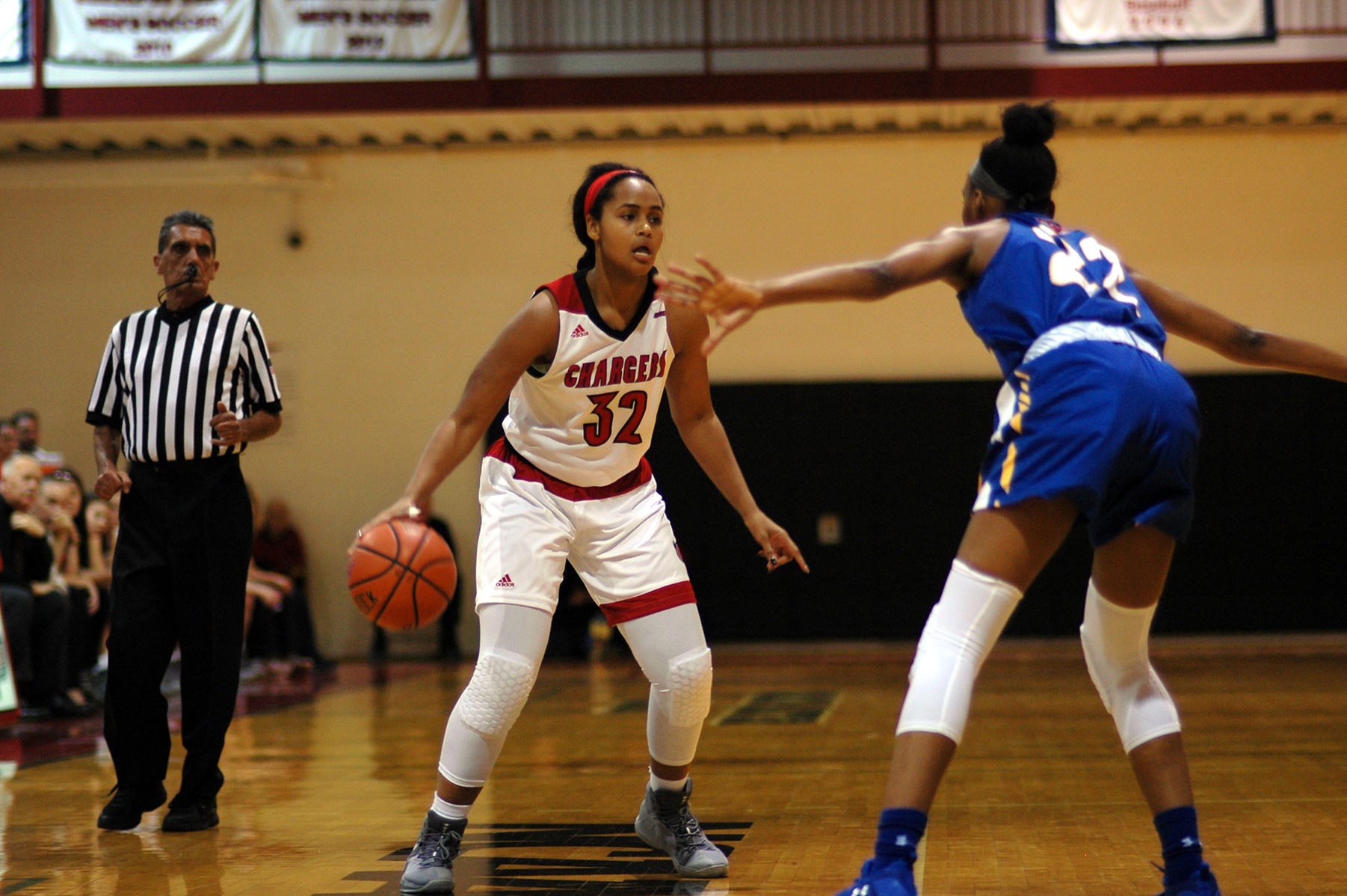 LADY CHARGERS TOP NYACK COLLEGE