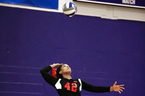WARRIORS RALLY TO UPEND WOMEN'S VOLLEYBALL
