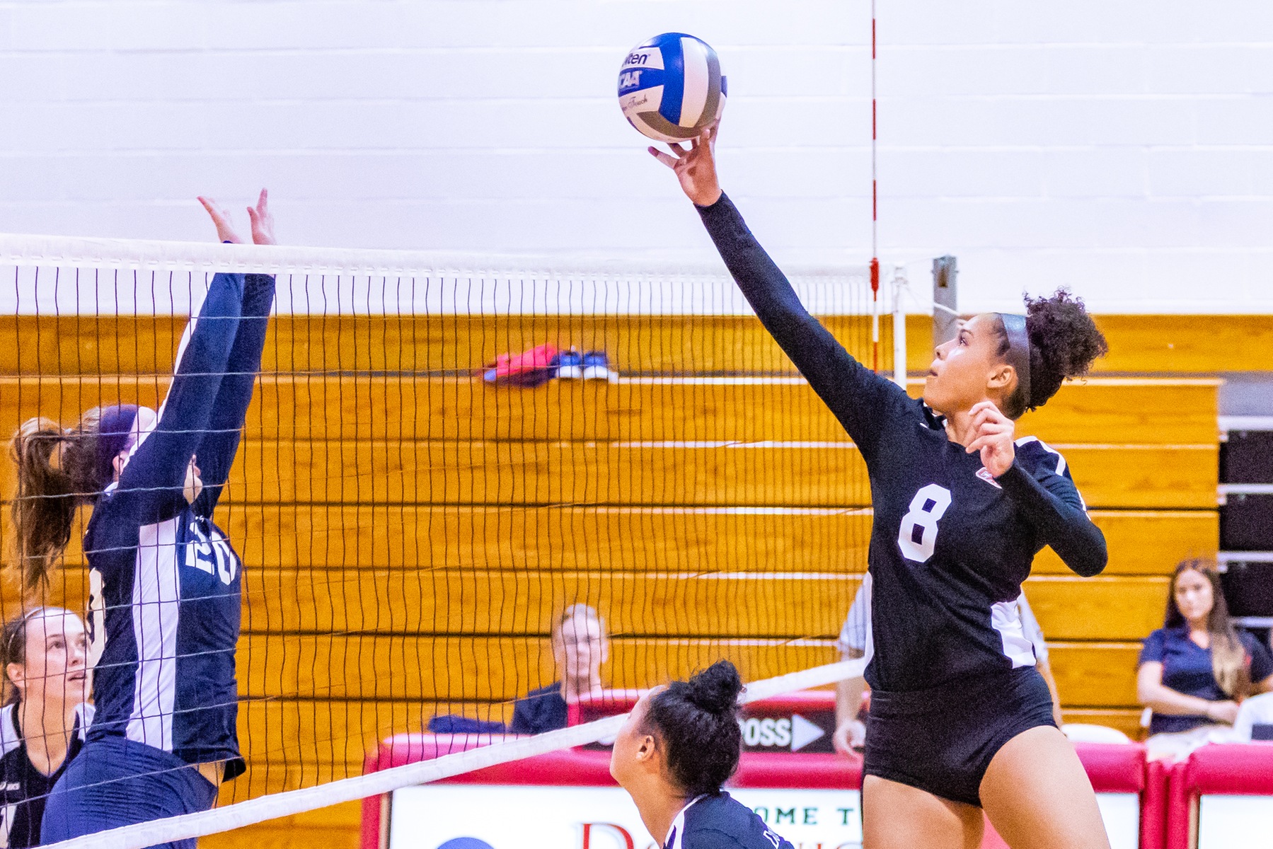 WOMEN'S VOLLEYBALL SWEPT BY GOLDEY-BEACOM