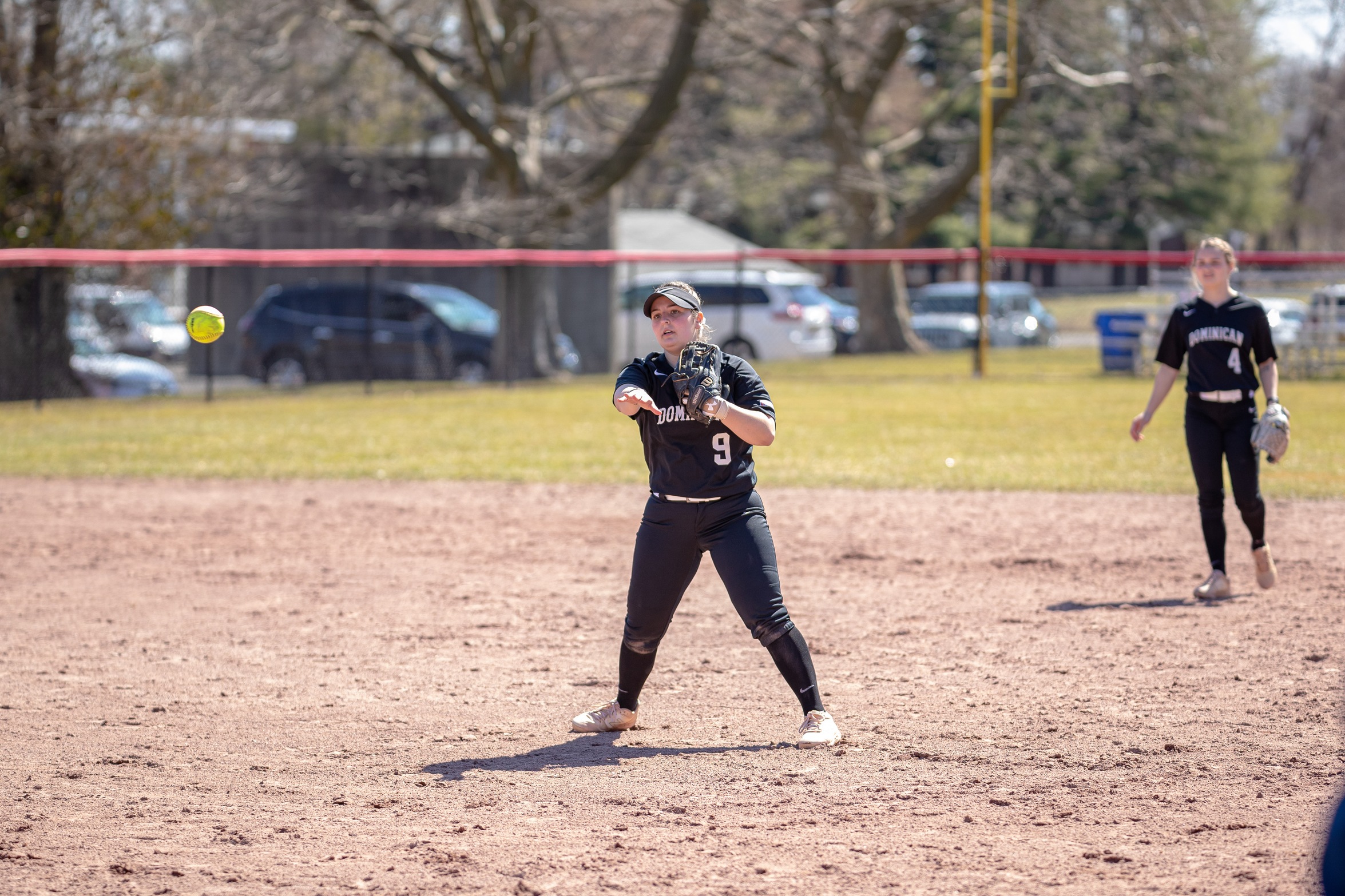 LADY CHARGERS SPLIT CONFERENCE DOUBLEHEADER WITH FELICIAN UNIVERSITY