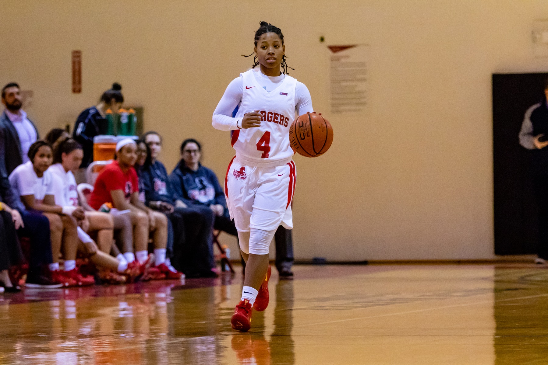 LADY CHARGERS EDGED BY ST MICHAEL'S COLLEGE