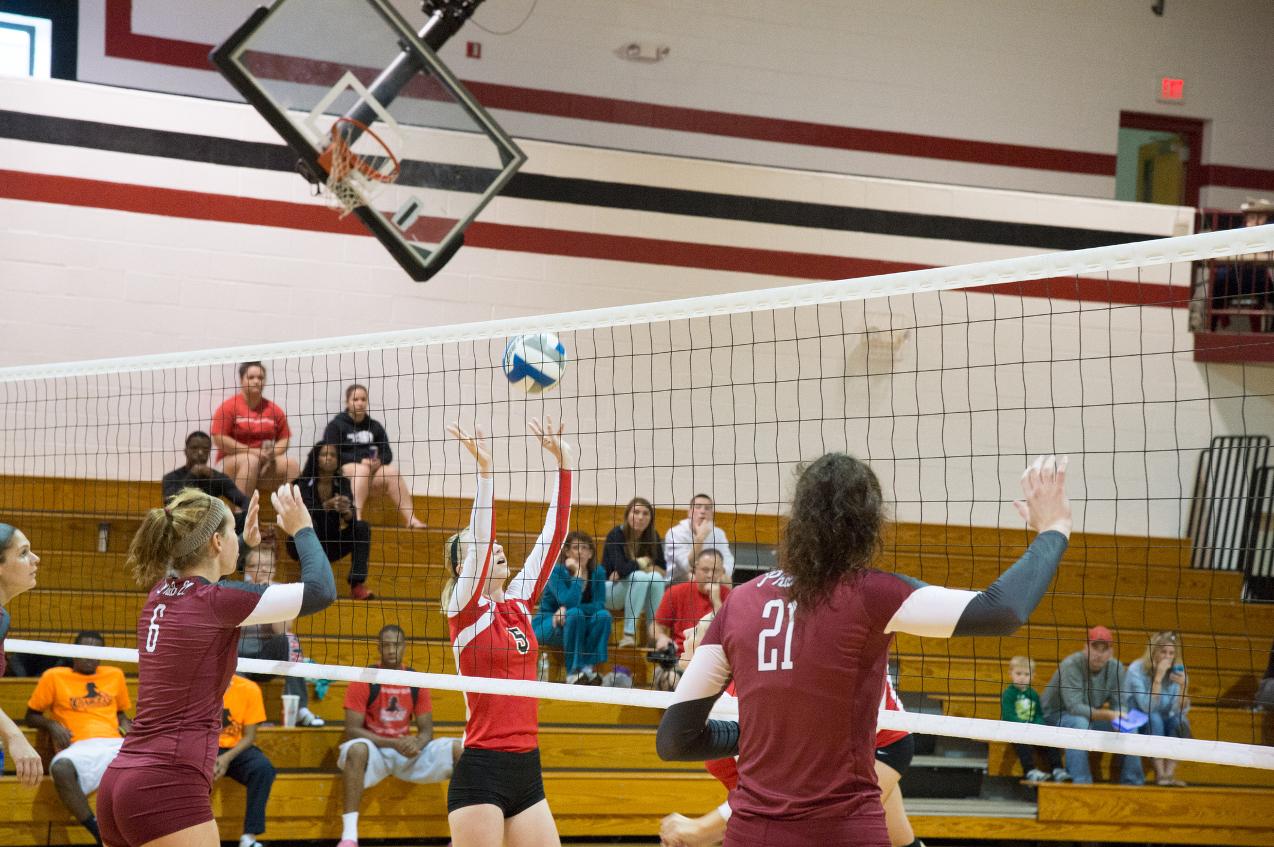 VOLLEYBALL SWEEPS CONCORDIA COLLEGE