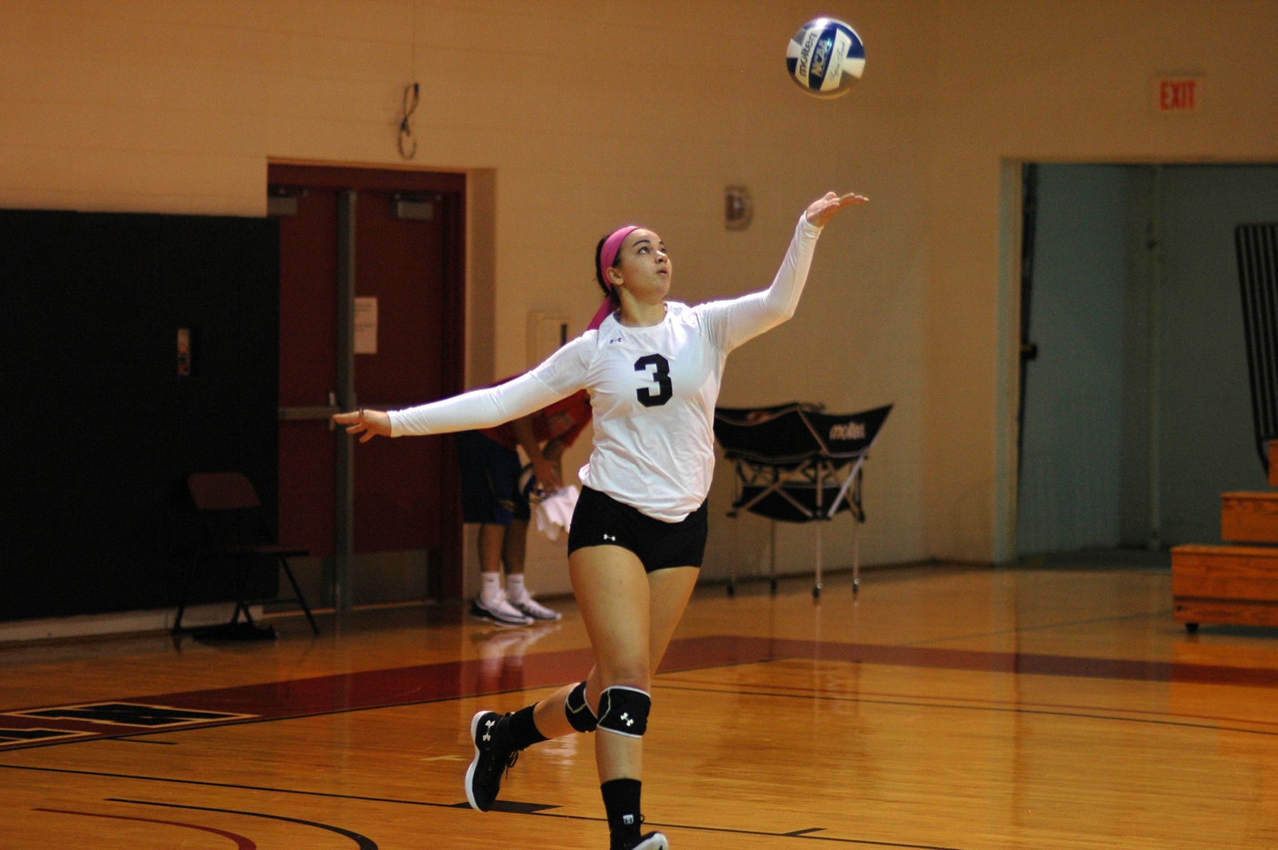 The Dominican College women's volleyball team opened up the season with two losses to Southern Connecticut State University and Pace University.